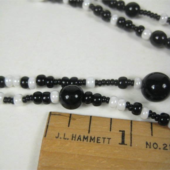 Asymmetrical Necklace Plastic Beaded 54 inch Strand Jewelry Fashion NO CLASP - Picture 2 of 6